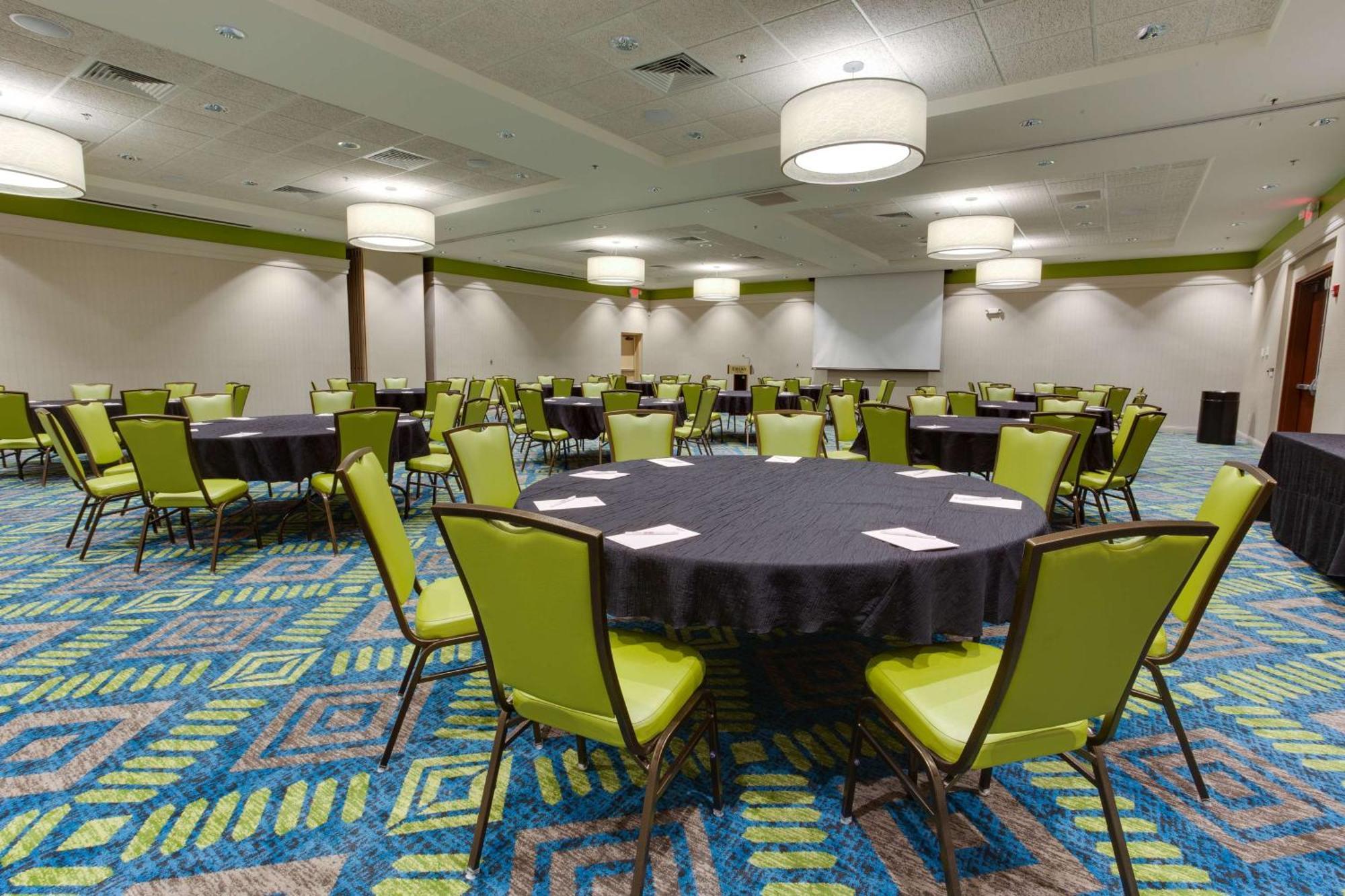 Drury Plaza East 3* Columbia